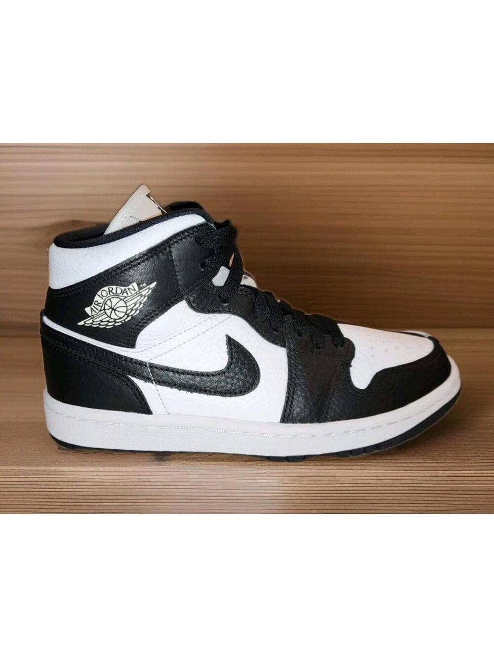 Size 6.5 - Jordan 1 Mid SE Split Homage W